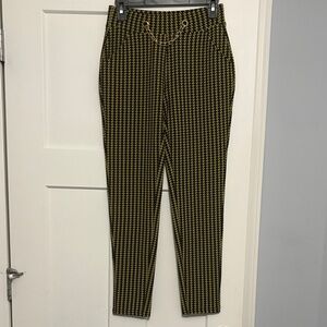 High-Waist Houndstooth Leggings with Chain Detail - Yellow/Black